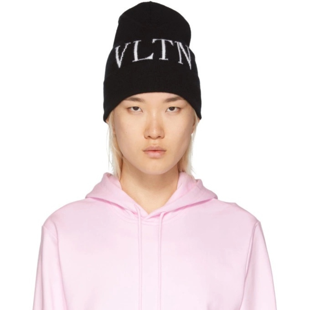Valentino Garavani VLTN Black Cashmere Beanie